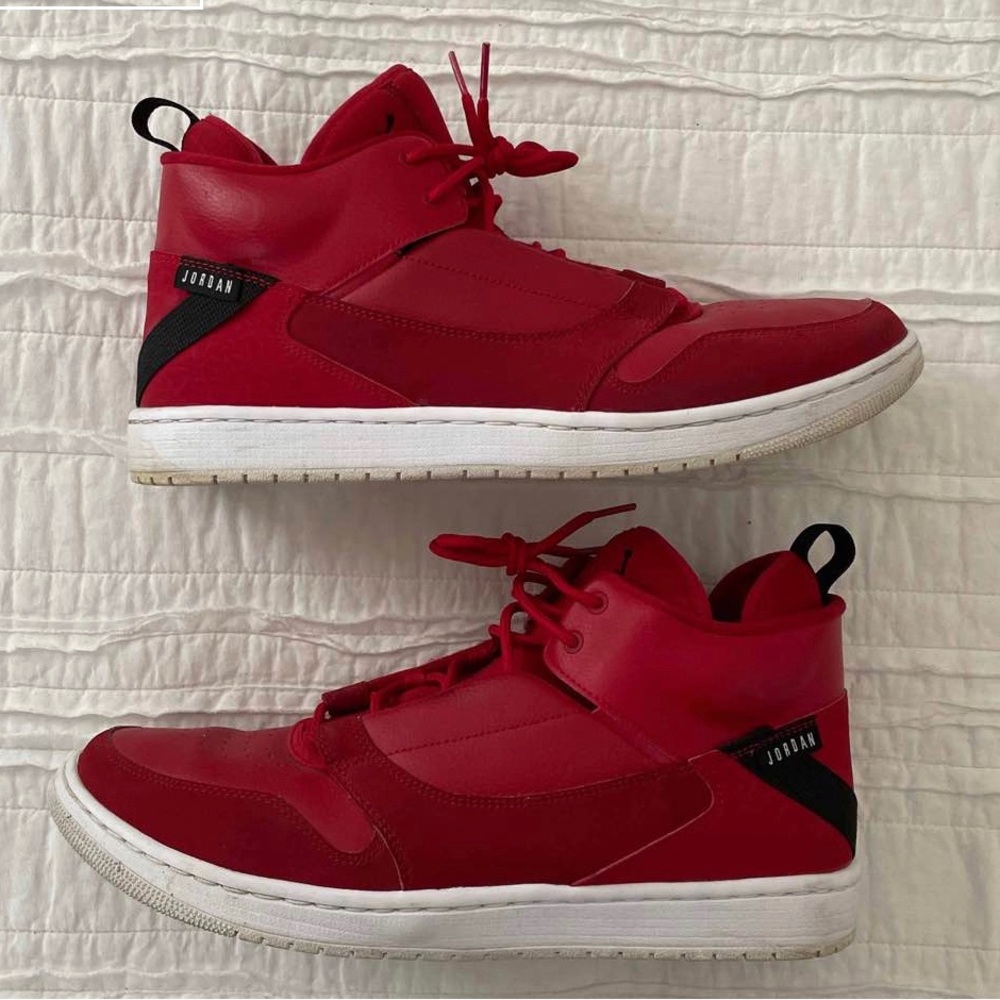 Men’s Jordan Fadeaway “Gym Red” size 11.5